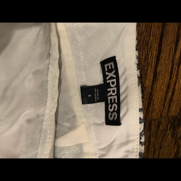 Express size 6 snow leopard print shorts - Picture 4 of 6